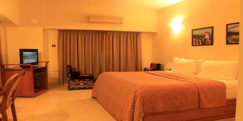 Lhaki Hotel Room